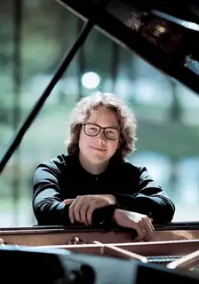 Nox Natalis - Pianist Hannes Minnaar