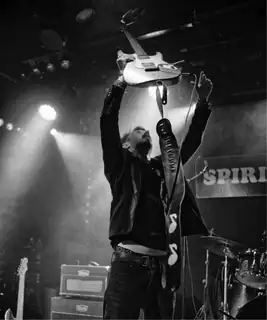 Krissy Matthews Guitarmania