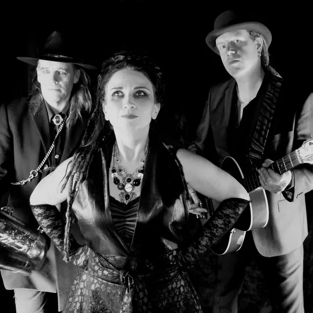 Jo Carley and The Old Dry Skulls