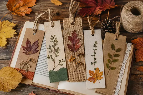 Nachhaltiges Lesezeichen in Herbsttönen — Bibliotheek Terborg, Terborg