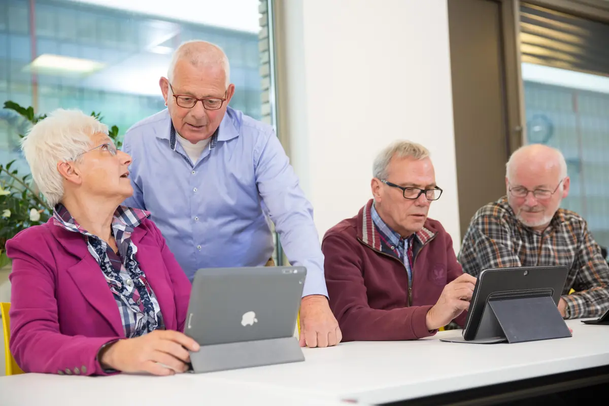 Kurs | Arbeiten mit iPhone oder iPad — Bibliotheek Huissen, Huissen