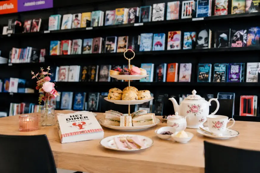 Heel Nederland leest - Boekenrestaurant — Bibliotheek Harlingen, Harlingen