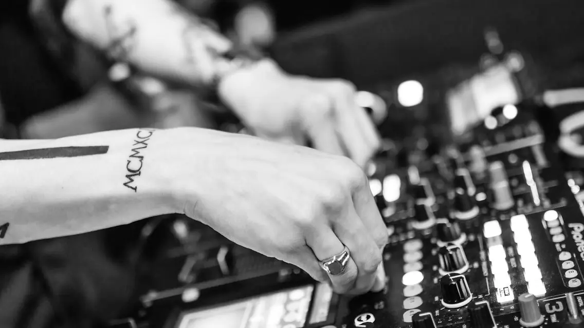 Luminosity pres. Factor B - Theatre of The Mind — Melkweg, Amsterdam