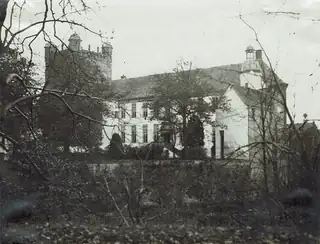 Kasteel Huis Bergh on Postcards