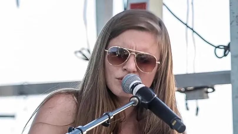 Katie Henry & band — Cultureel Café De Amer, Amen