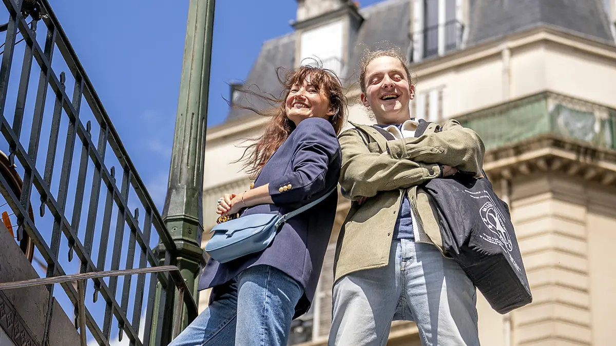 Davine - Bistrot de la Chanson — Cultureel Café De Amer, Amen