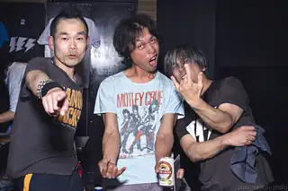KREUKELZONE HALLOWEEN ft Electric Eel Shock, De Stekkers en Stroomstoot