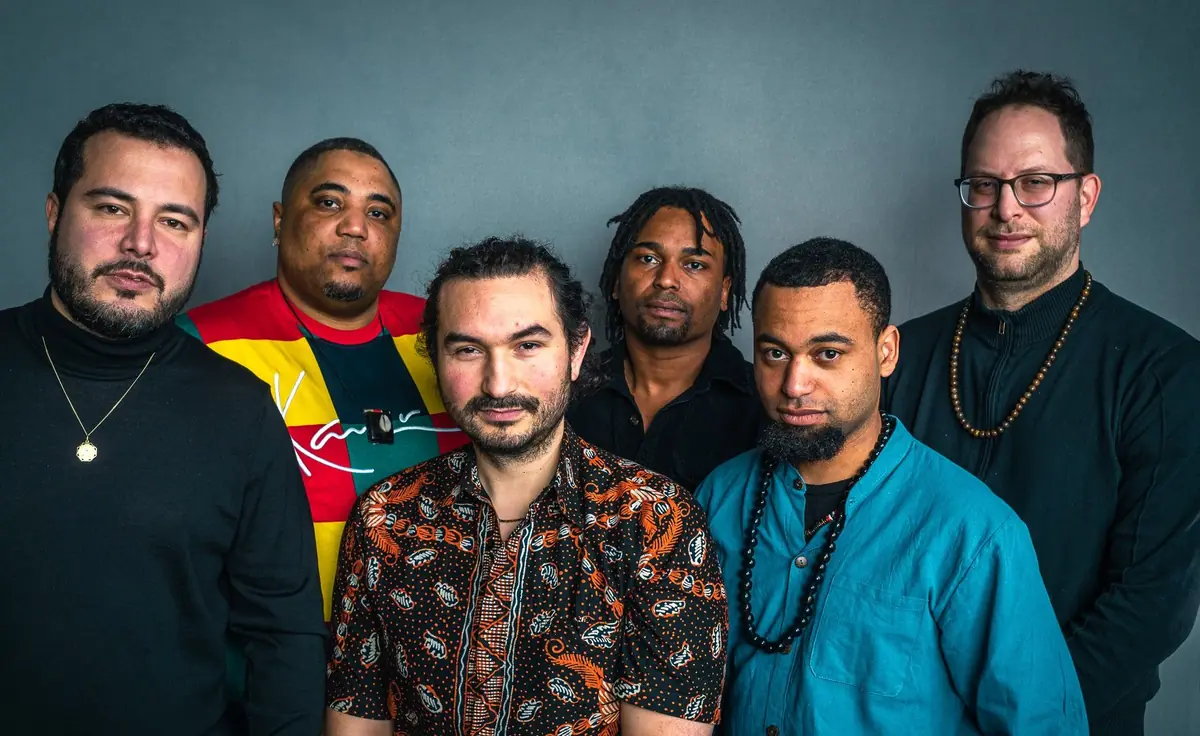 Yoran Vroom's Group of Friends — Paradox, Tilburg