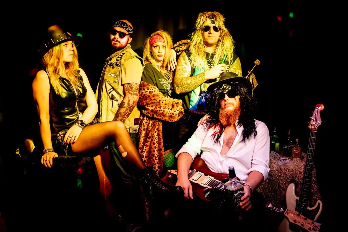 Scheveningse Cover Night: Halloween-Ausgabe — Podium Aan Zee, Scheveningen