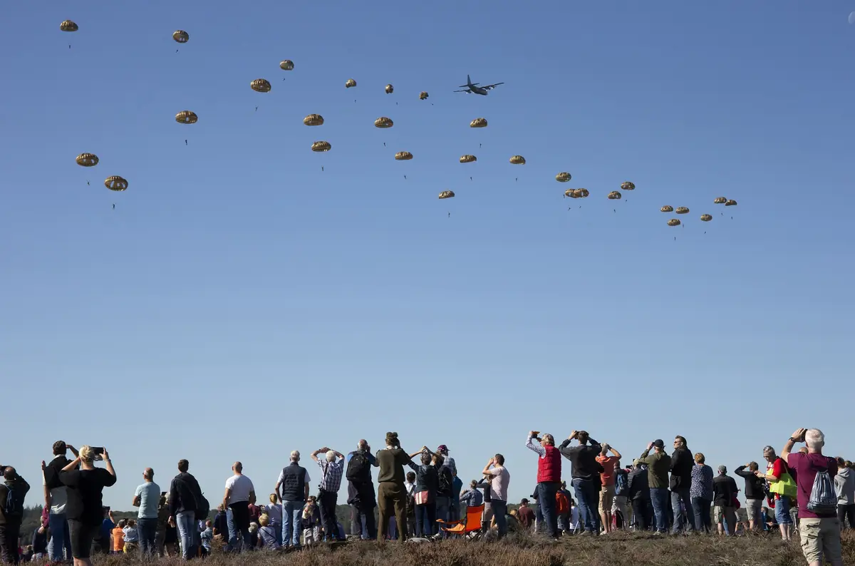 Airborne Landings and Commemoration β Schaapskooi Ginkelse Heide, Ede