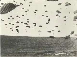 Operation Market Garden: Through the Eyes of the 82nd Airborne Division, by Hans te Loo