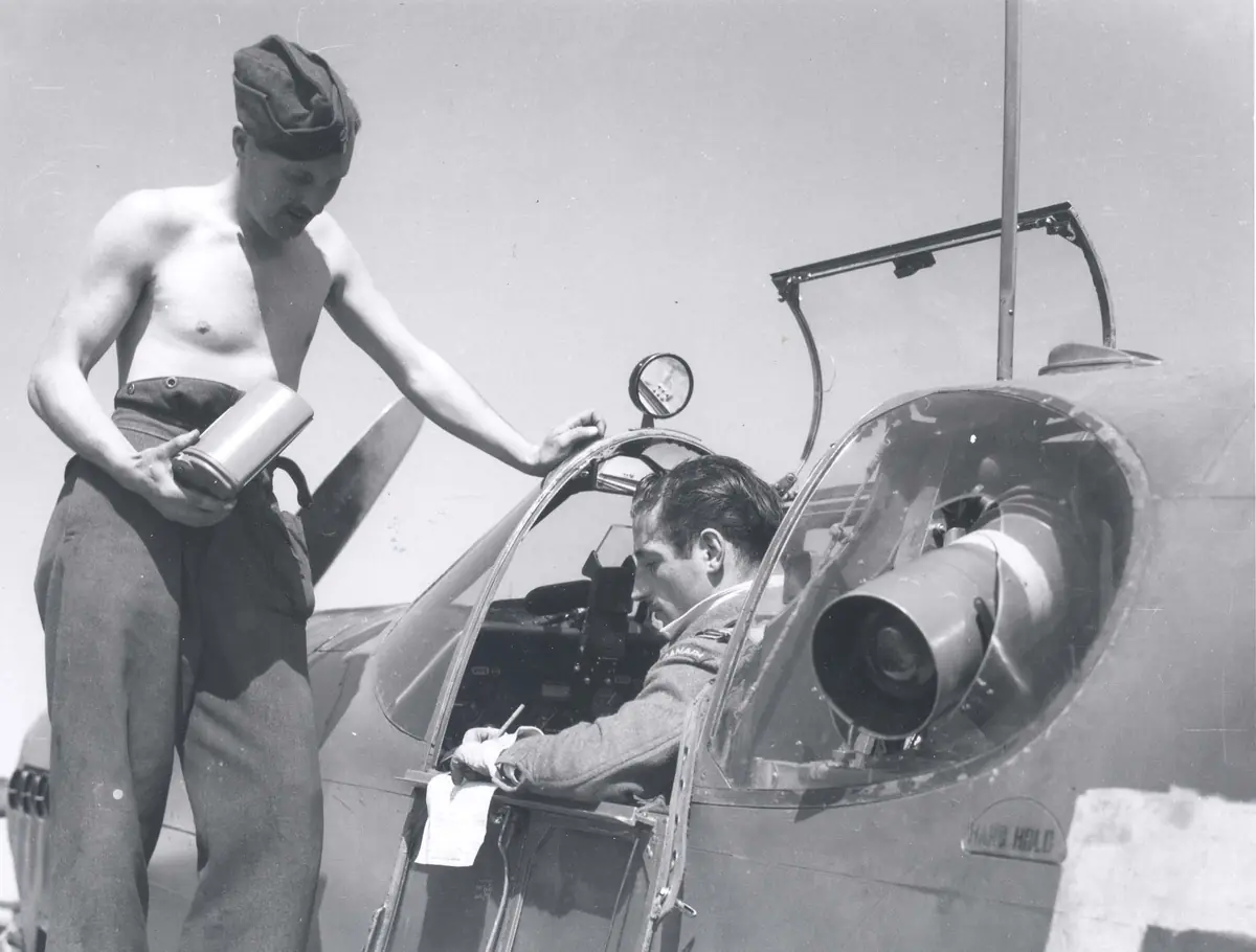 Alliierte Luftaufklärung über den Niederlanden von Robert Voskuil — Airborne Museum Hartenstein, Oosterbeek