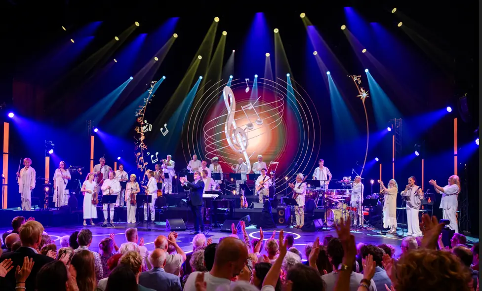 Cees & Wieteke Kniestedt mit Gästen, Sentimental Journey — Theater Stroud, Putten