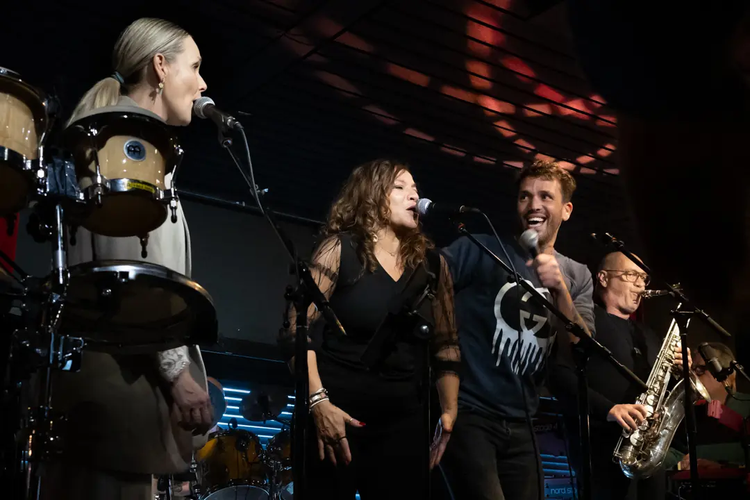 Marlayne's Sunday Session | Wechselnde Künstler und Live-Band — Theater de Speeldoos Baarn, Baarn