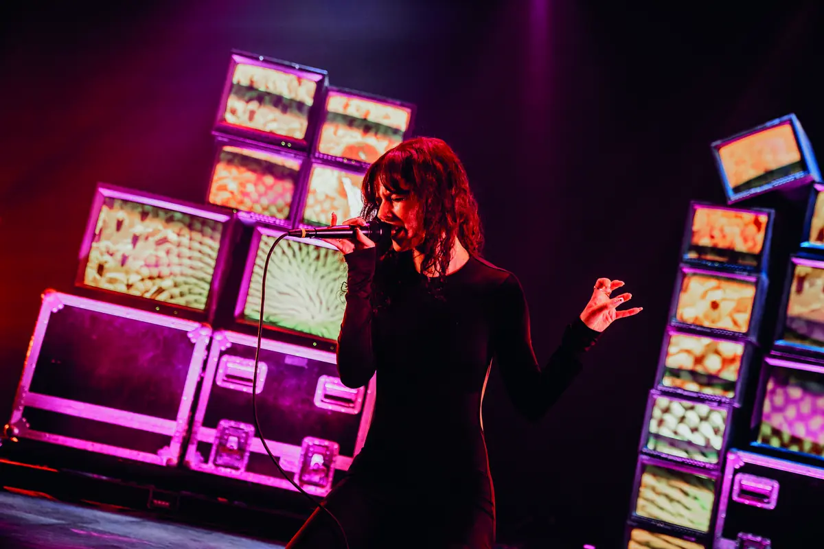 LAKSHMI | HERE, I AM ALONE WITH YOU — Theater de Speeldoos Baarn, Baarn