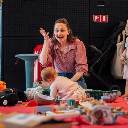 Sign Language Workshop at BabyCafé — De Nieuwe Bibliotheek Haven, Almere