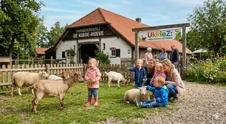 Zusammen spielen und entdecken bei UkkieZ auf der Kiboe-hoeve