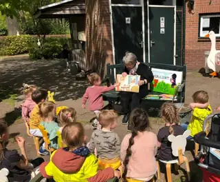 Vorlesen auf dem Kinderbauernhof