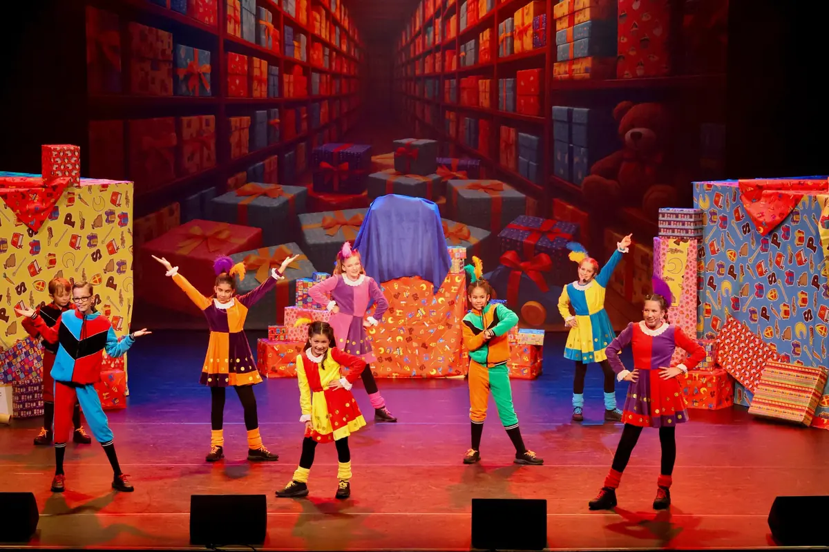 Sinterklaas & Pietenkidz - The Mystery of the Talking Package (3+) — De Muze, Noordwijk