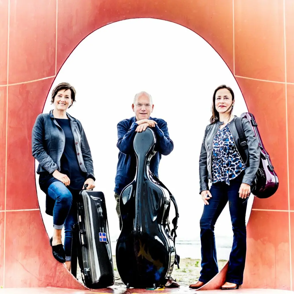 Izhar Elias & Brunsvik String Trio - Paganini: Teufelskunstler und Herzensbrecher — Stadsgehoorzaal Leiden, Leiden