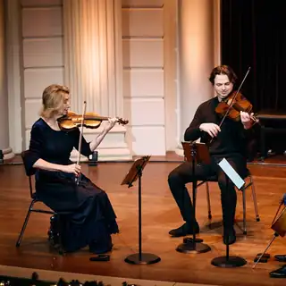 Amsterdam Sinfonietta - Elgar und Mustonen