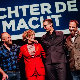 Splinter Chabot, Bas Erlings, Julia Wouters & Peter Kwint - Hinter der Macht