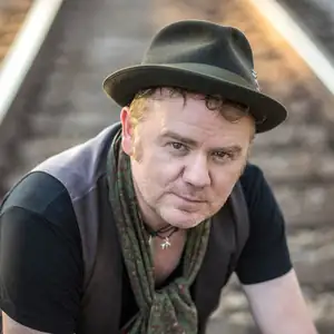 Dean Owens