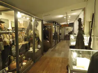 Öffnungstage Oorlogsmuseum