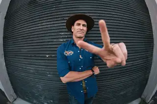 Pete Murray - Solo Acoustic Tour + support: Brett Wood