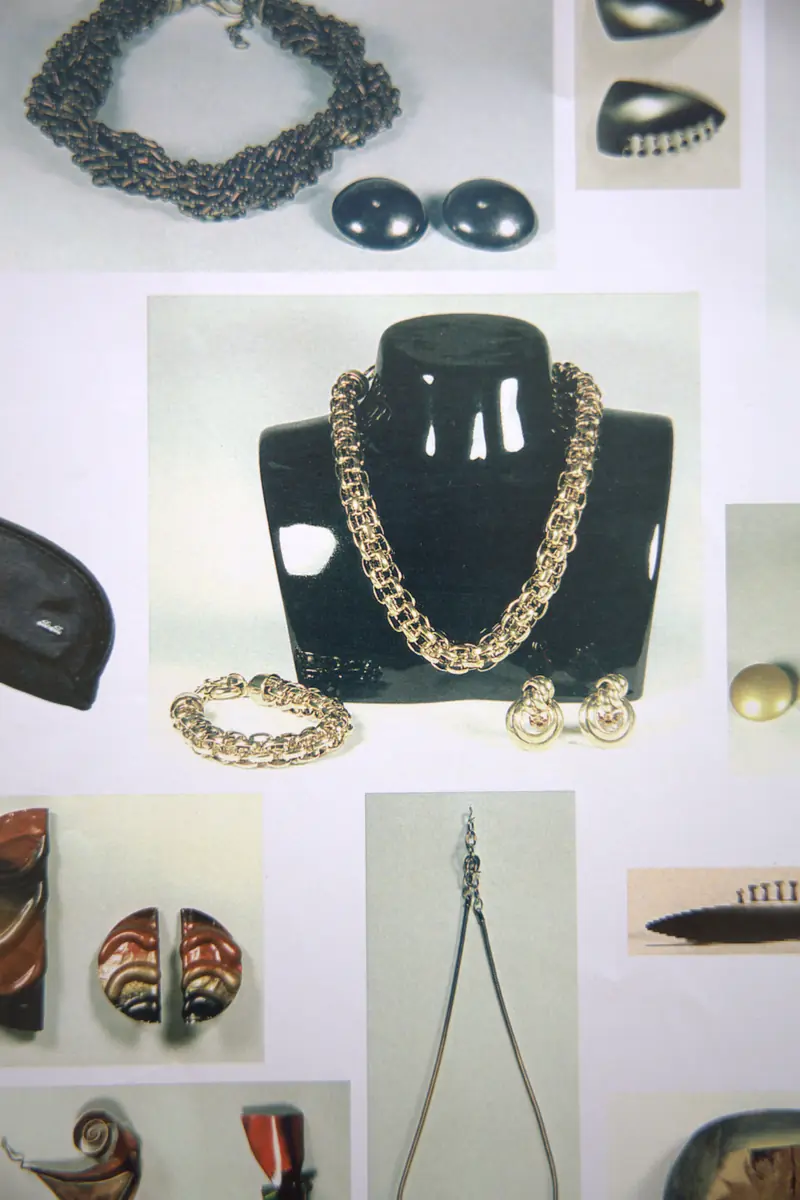 Petit Bijou, 30 Jahre Modeschmuck — De Schierstins, Feanwâlden