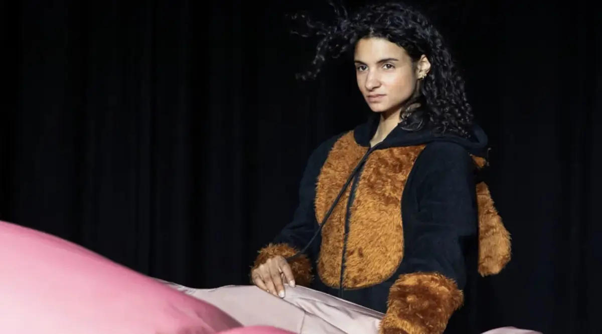 Nina van Tongeren / Theater Bellevue: Teckel — De Machinefabriek, Groningen