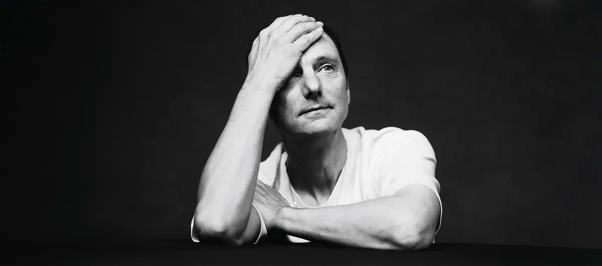 Thomas van Luyn: Super Normaal — Stadsschouwburg Groningen, Groningen