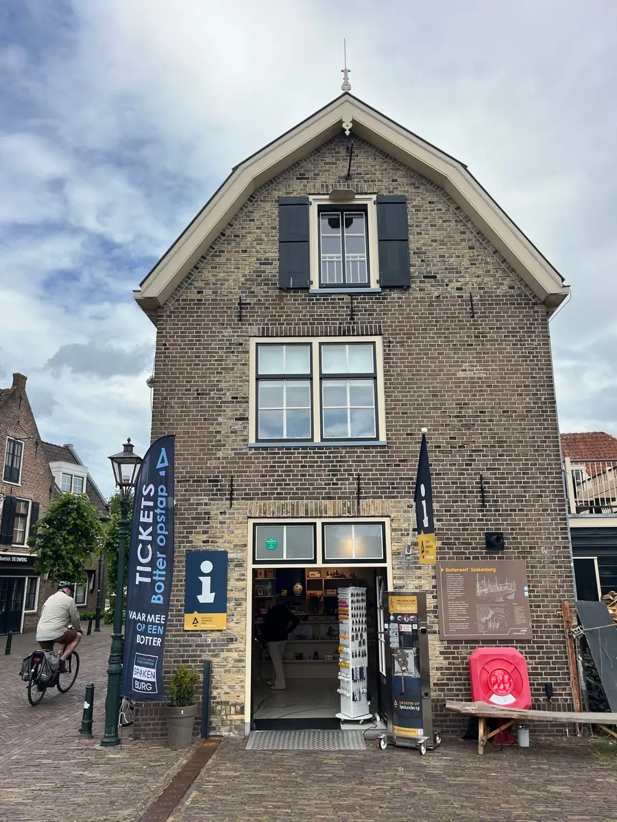 Guided walking tour — Toeristisch Informatiepunt Spakenburg, Bunschoten-Spakenburg