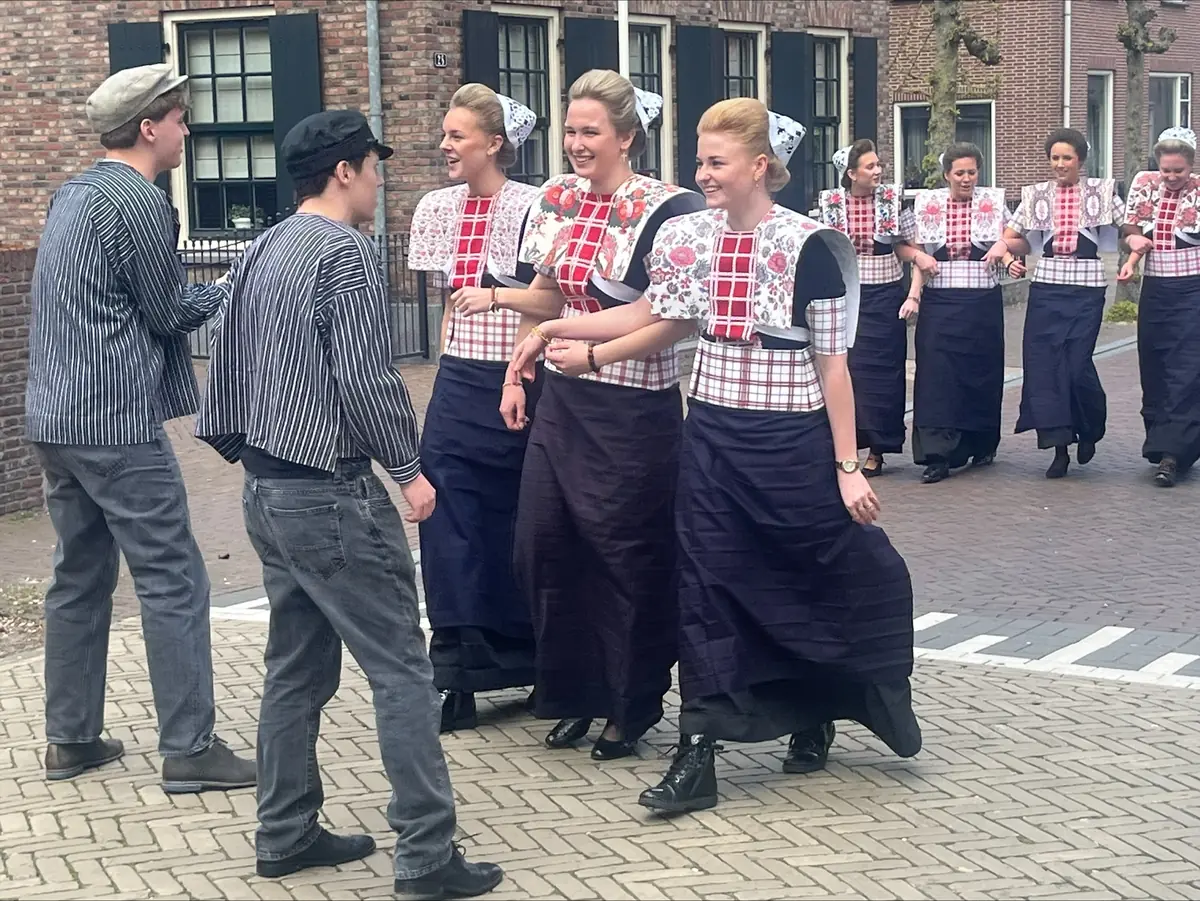 Ausstellung: Der Mädchenmarkt in Bunschoten — Museum Spakenburg, Spakenburg