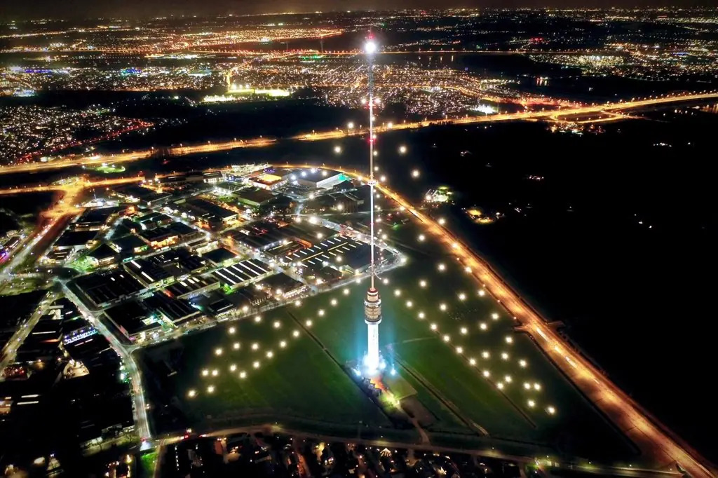 Der größte Weihnachtsbaum — Tourist Info IJsselstein, IJsselstein