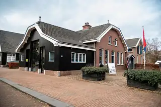 Guided tour of the barracks grounds