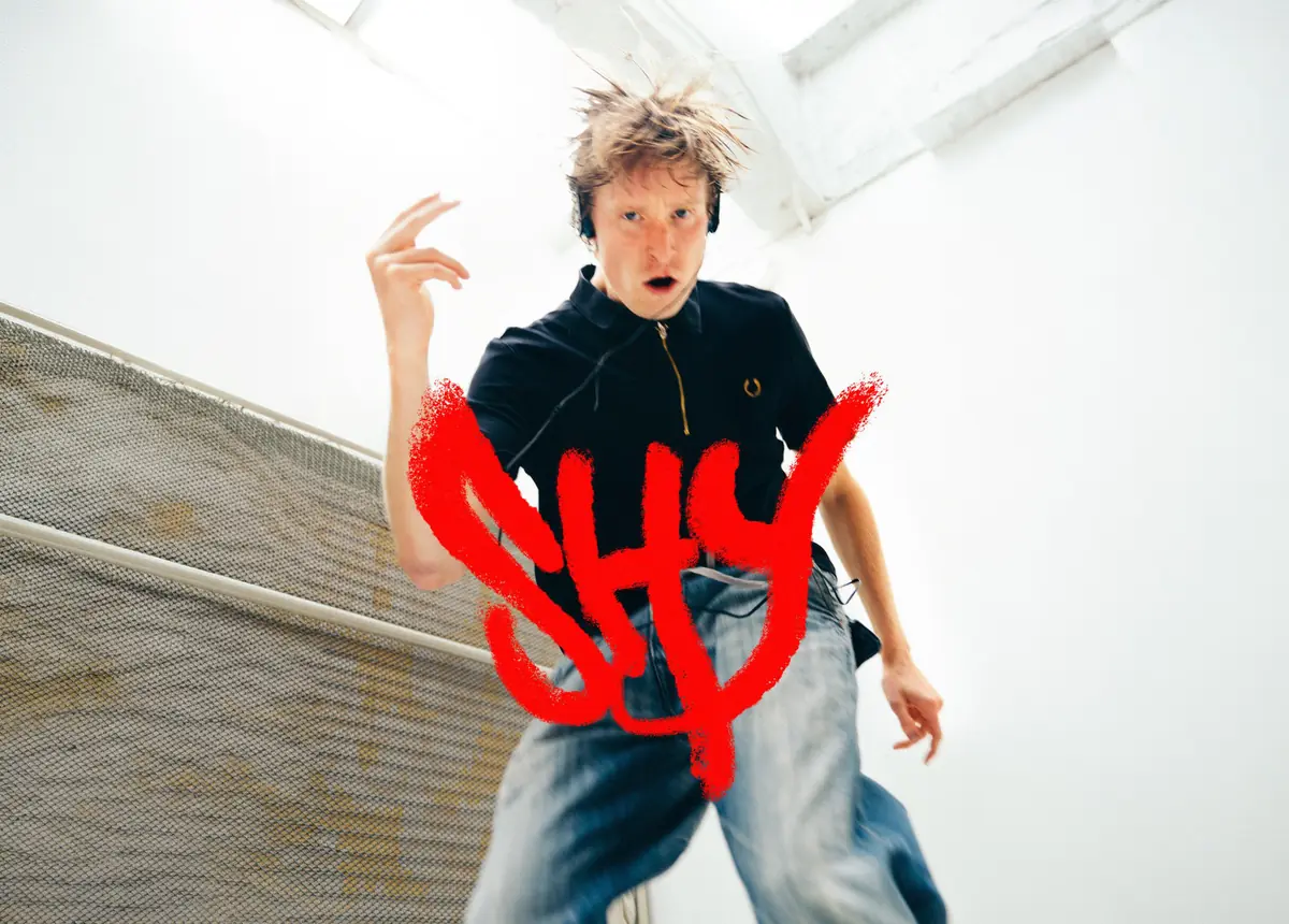 Shy β Cultura, Ede