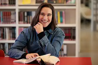 Tauchen Sie in einen herrlichen Buechersommer mit der Bibliothek ein!