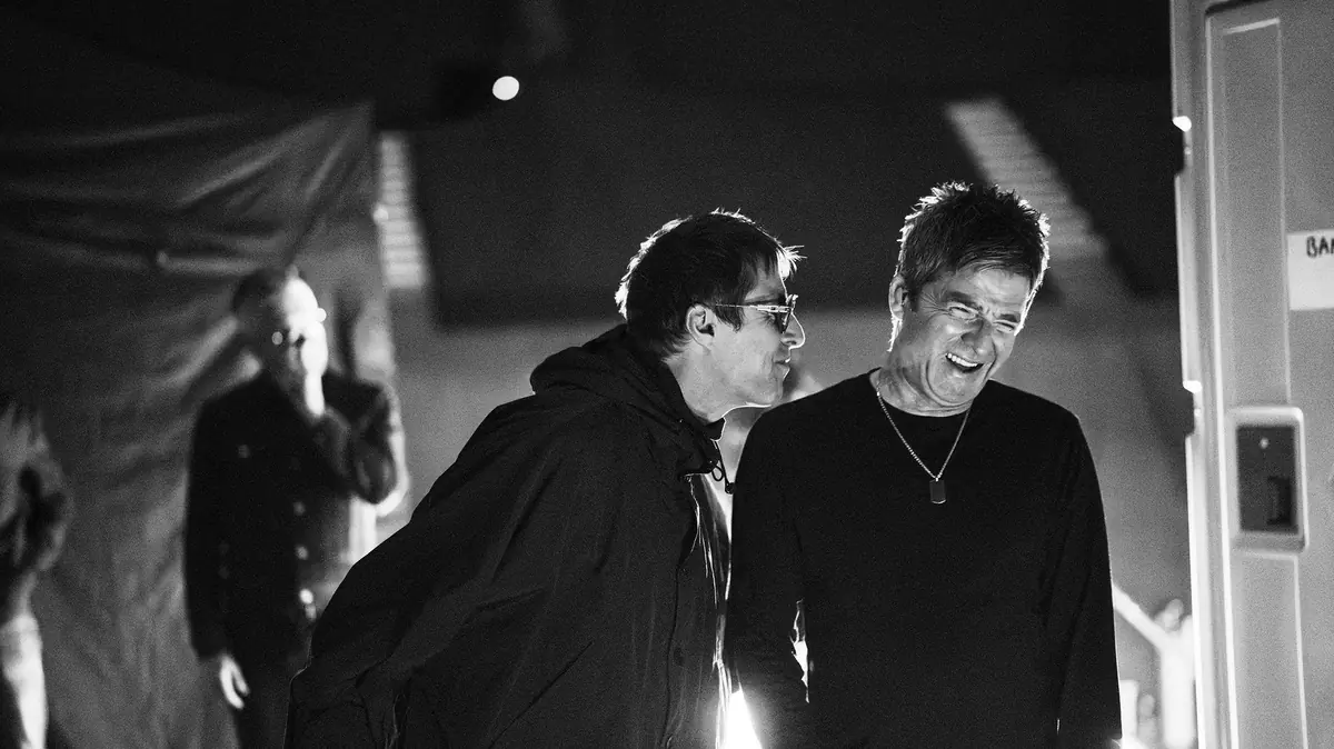 Oasis: Don't Look Back in Anger — Natlab, Eindhoven