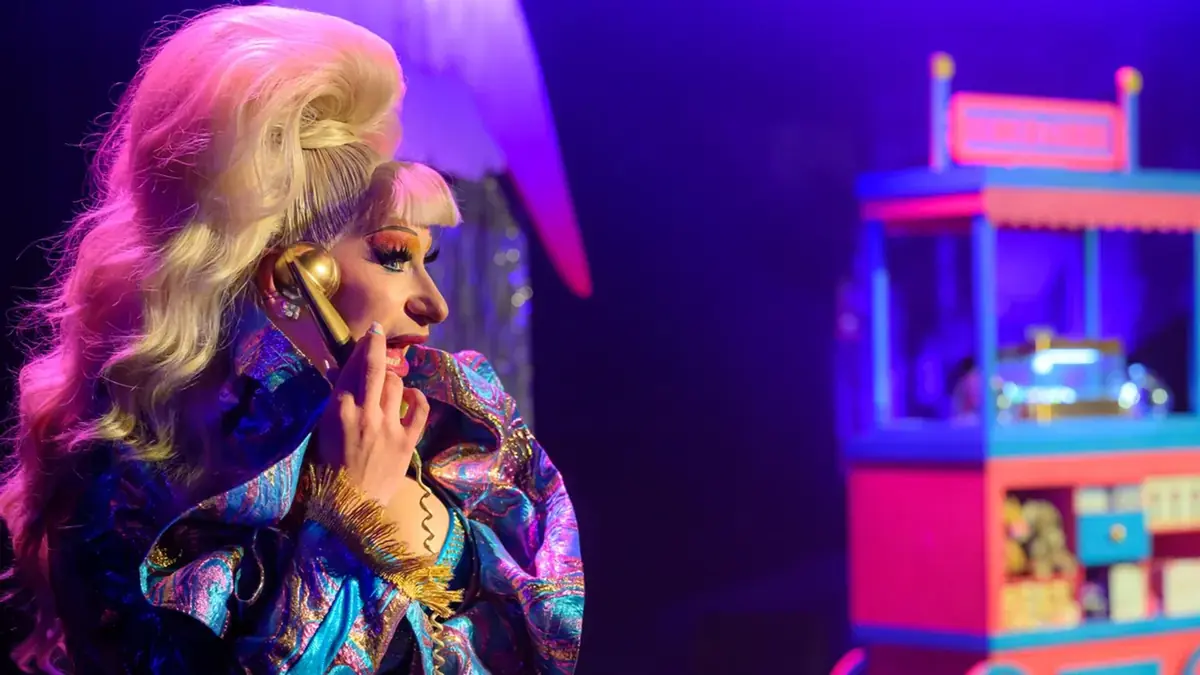 Sederginne’s Feestelijke Cabaret B.I.N.G.O. Show — Natlab, Eindhoven