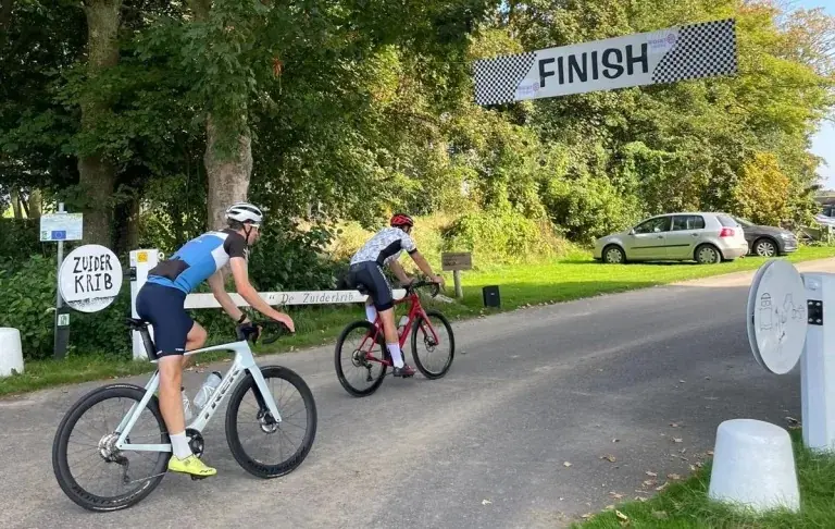 Rotaract Cycling Tour — Boeren Brouwers, Creil