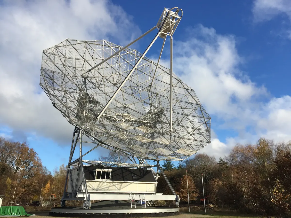 Sternbeobachtung bei Tageslicht — Radiotelescoop Dwingeloo, Dwingeloo
