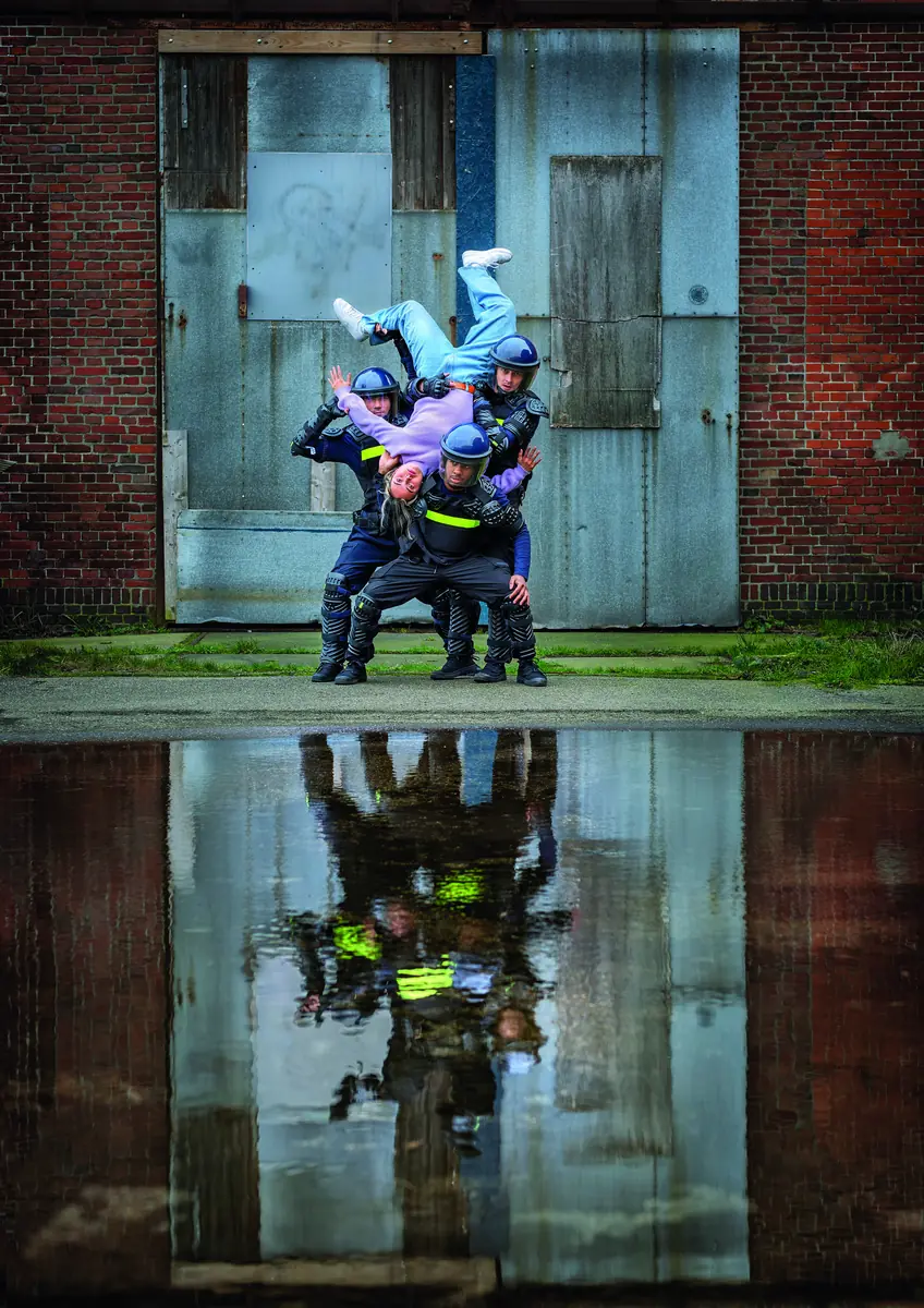 Wabi Sabi Theater in Zusammenarbeit mit HIIIT & Het Houten Huis - CONTRA (12+) — De Nieuwe Kolk, Assen