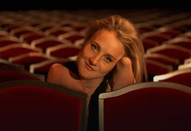 Eva Eikhout - Das Leben ist kurz, genau wie ich! — ATLAS Theater, Emmen