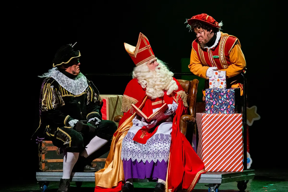 Sinterklaas & die magische Wunschfeder - Strooigoed Theater (3+) — De Nieuwe Kolk, Assen