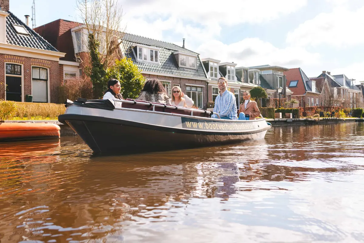 Bootverhuur Bonkevaart — Bootverhuur Bonkevaart, Leeuwarden
