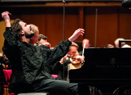 Alexander Kashpurin β Stadsschouwburg De Harmonie, Leeuwarden