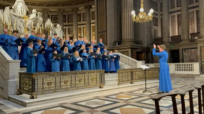 Englischer Chor singt in der Walburgiskerk — Walburgiskerk, Zutphen