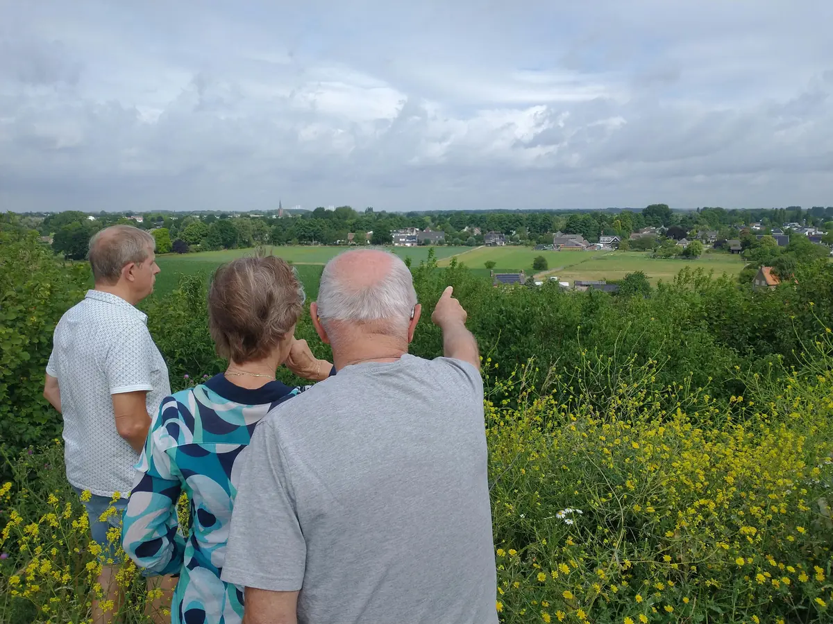 Herbstexkursion: Besteigung des Weurtse Heuvel — Scouting Beuningen '76, Weurt