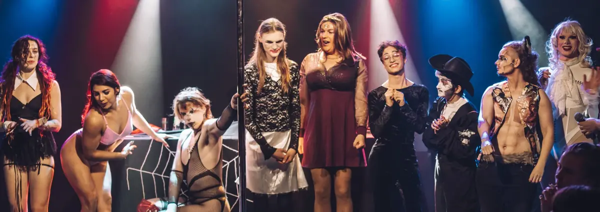 HalloQueen β Cultureel Centrum Astrant, Ede